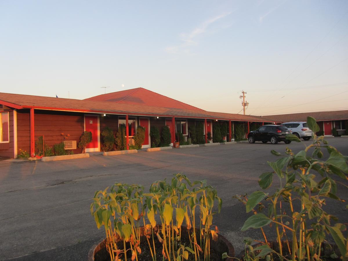 Pembina River Inn Entwistle 외부 사진