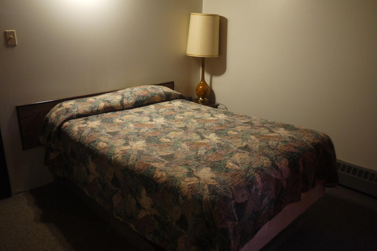 Pembina River Inn Entwistle 외부 사진
