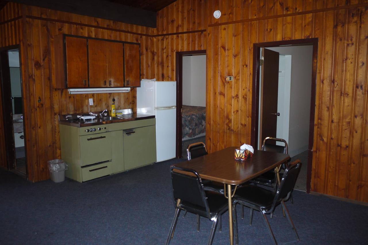 Pembina River Inn Entwistle 외부 사진
